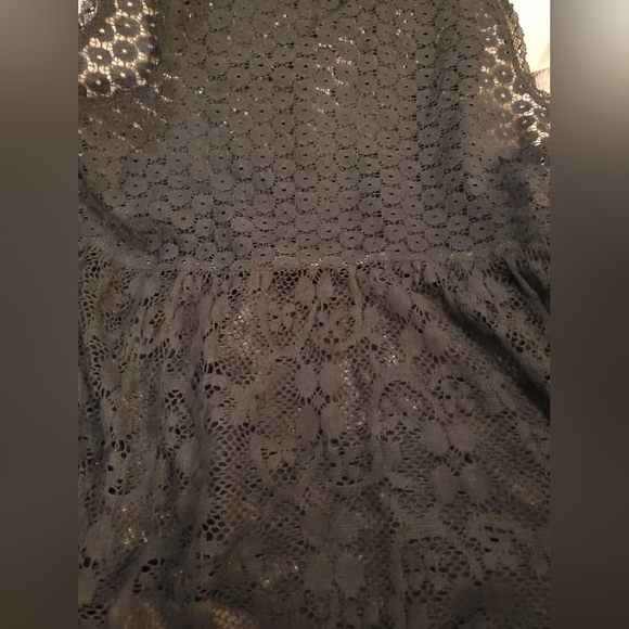 American Eagle Sheer Outfitters Top - Picture 7 of 7